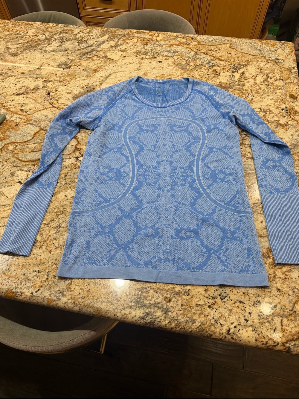 lululemon athletica Blue Long-Sleeve Seamless Patterned Top